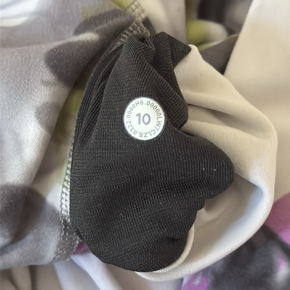 Lululemon Throwback Print Align High-Rise Short 6" - Picture 9 of 9